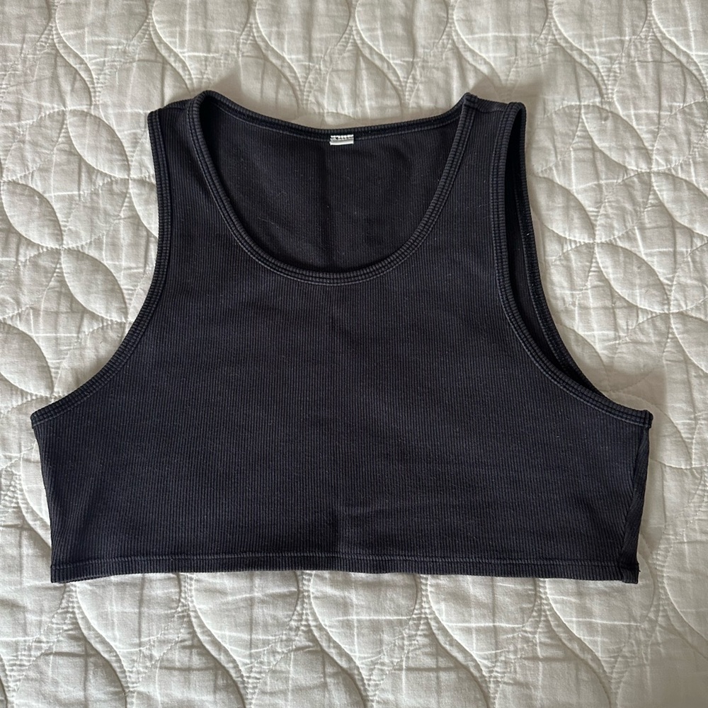 Alo Black Ribbed Crop Top
